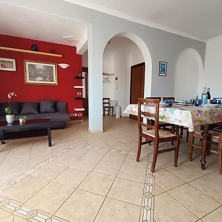 Avellini - Delightful And Spacious Apartment With Terrace - Near Metro A Cornelia Rom Exterior foto