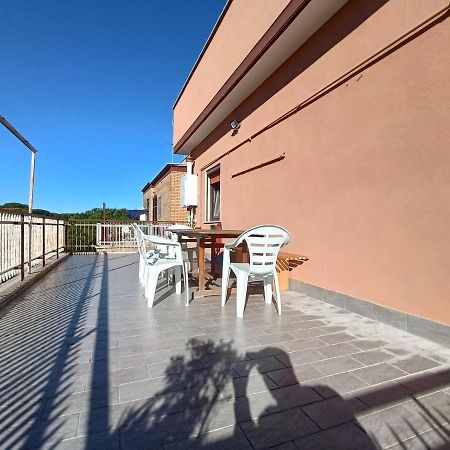 Avellini - Delightful And Spacious Apartment With Terrace - Near Metro A Cornelia Rom Exterior foto