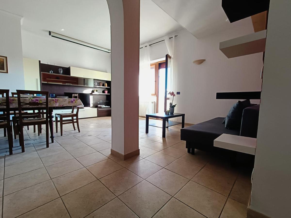 Avellini - Delightful And Spacious Apartment With Terrace - Near Metro A Cornelia Rom Exterior foto