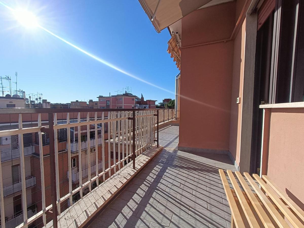 Avellini - Delightful And Spacious Apartment With Terrace - Near Metro A Cornelia Rom Exterior foto